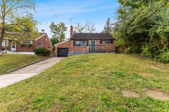 Building Photo - Westwood- Cozy 3 bedroom 1 Bath