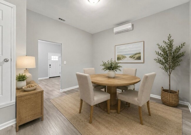 Photo - 816-816 W 38th St Unit 816