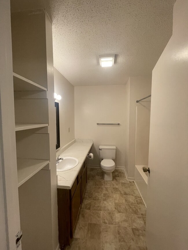 2 bedroom -Bathroom View 1