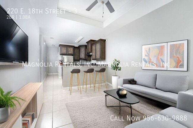 Photo - 220 E 18th St Unit 3