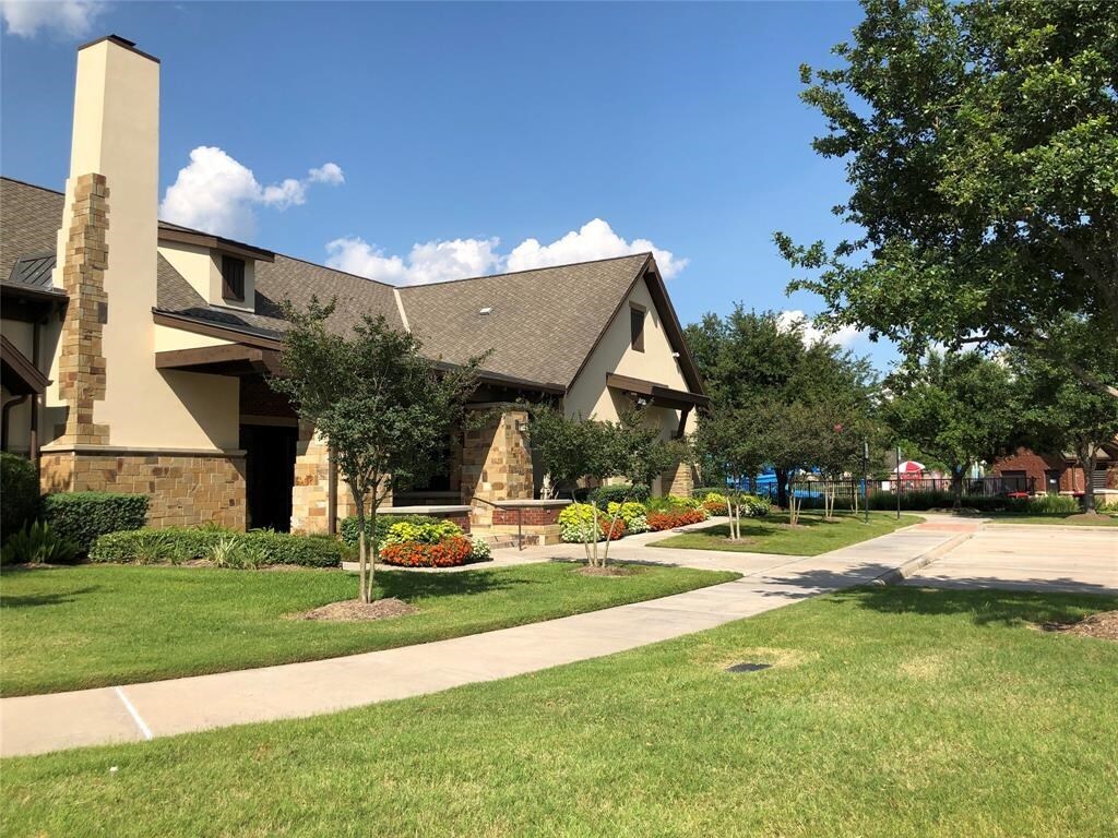 Photo - 7110 Yardley Dr