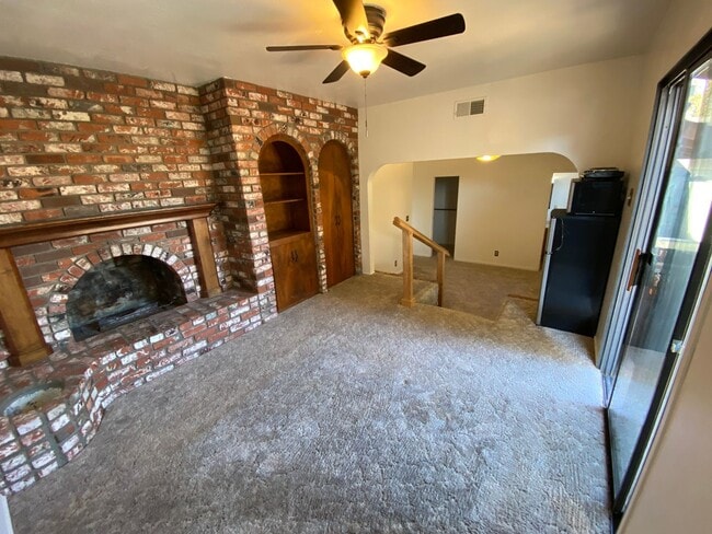 Photo - 1409 W Guava Ave Unidad B