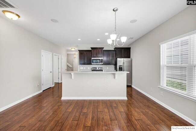 768 Helmsman Ln