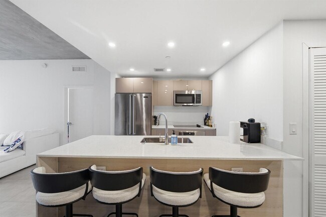 Photo - 13800 Highland Dr