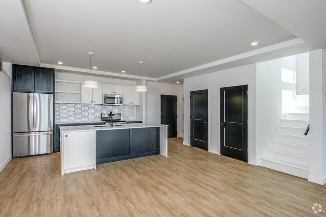 3 BR, 2 BA - 1,503SF