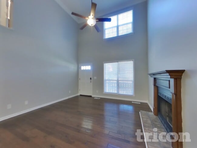 Photo - 2863 Iroquois Dr