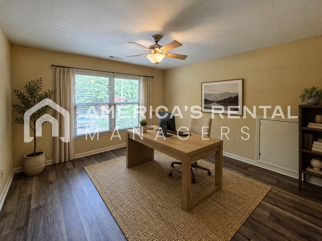 Photo - Deposit Pending! - Private Estate Living on Over 3 Acres! Available to view NOW!