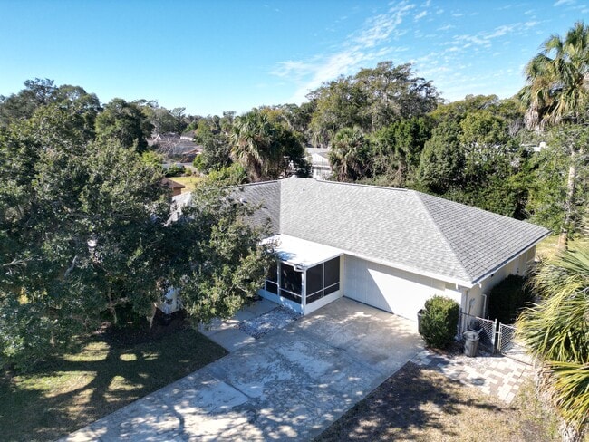 Building Photo - 22 Oakmont Cir