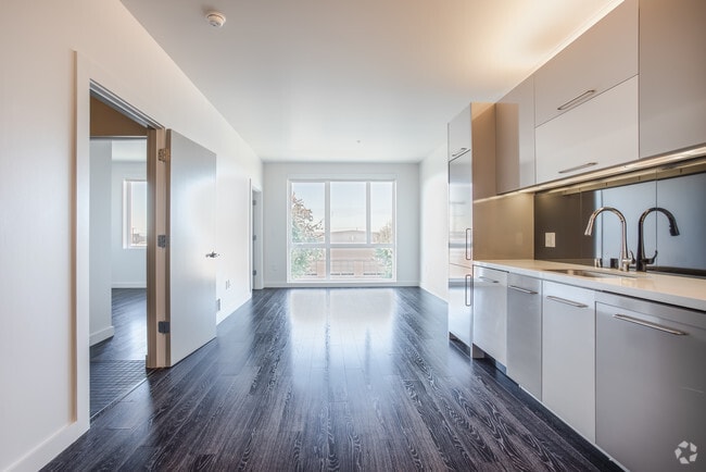 1BR,1BA with Den - Aquatic Higby