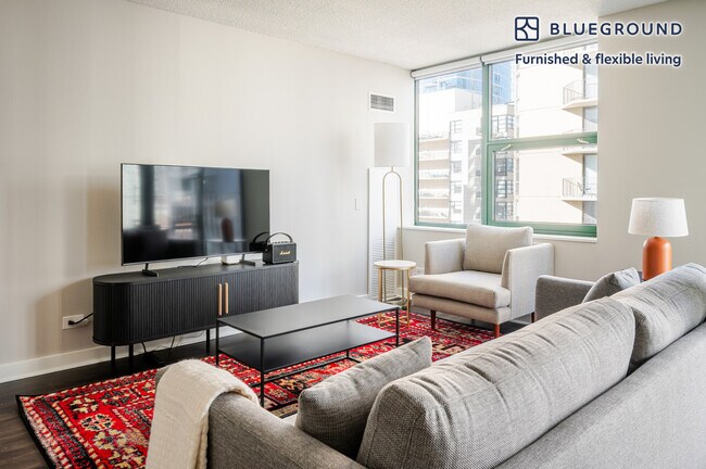 Photo - 77 W Huron St Unidad FL10-ID1221