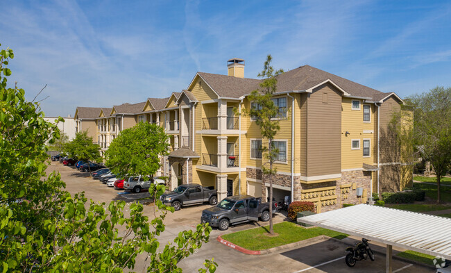 Exterior - Sola Westchase Apartments