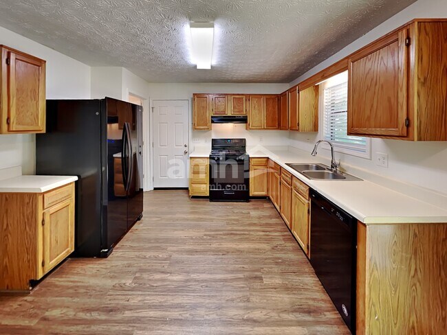 Photo - 103 Colony Springs Cir