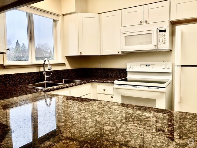 Building Photo - 583 Van Wey Cir Unit D Rental