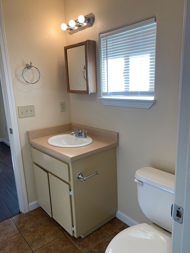 Photo - 3 bed / 2 ba house - Yuba City