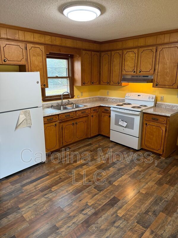 Photo - 575 Mt Lebanon Rd