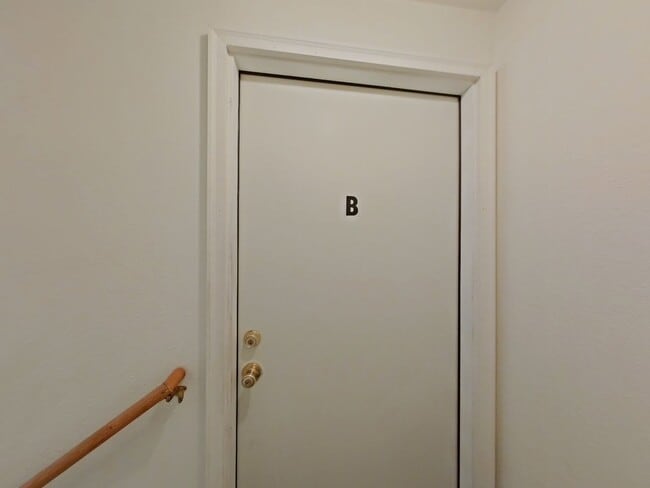 Photo - 1613 Ferry Alley Unit B