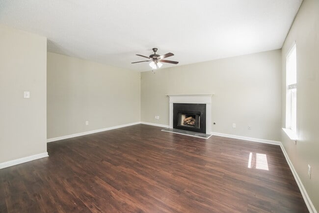 Photo - 4310 Big Horn Pass