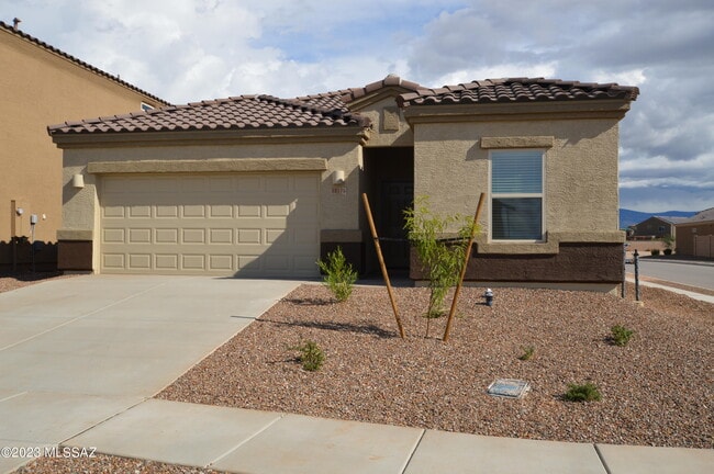 Building Photo - 12175 E Metz Dr
