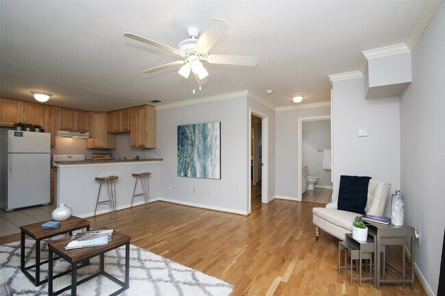 Building Photo - 1309 Welch St Unit 3 Rental