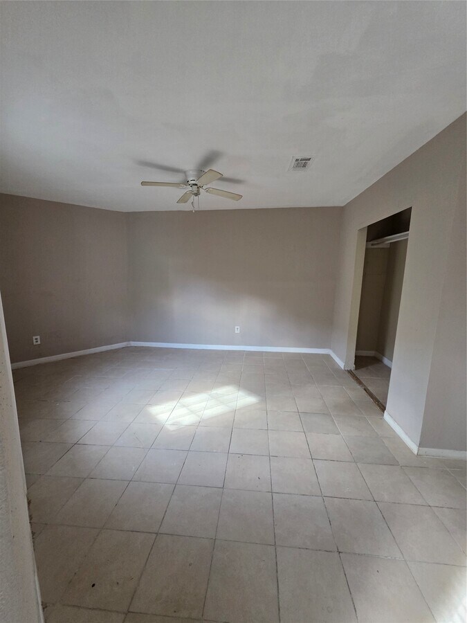 Photo - 1014 Graham Dr Unidad I3