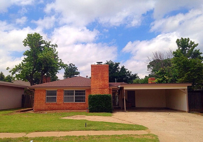 Building Photo - Half off first full month's rent/Southwest... Rental