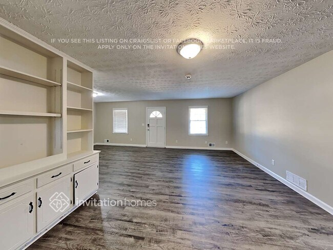 Photo - 3930 Grove Trail