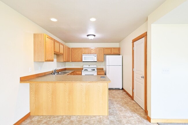 Photo - Refined Townhome with Gorgeous Landscaping...