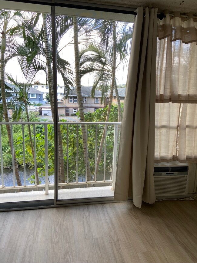 Building Photo - 2845 Waialae Ave Unit 218