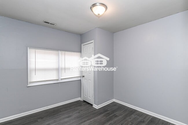 Photo - 10741 Cambridge Ave