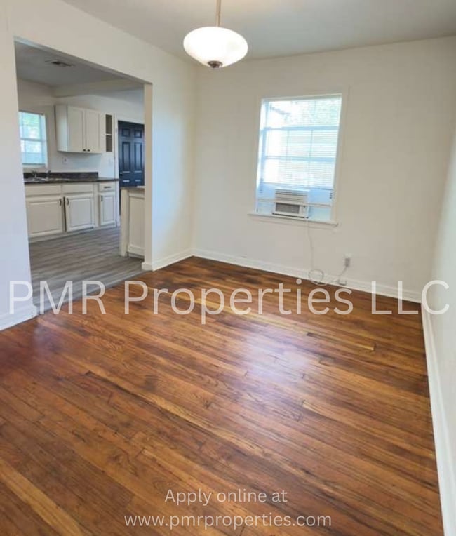 Photo - 3 Bedrooms/ 2 Bathrooms House