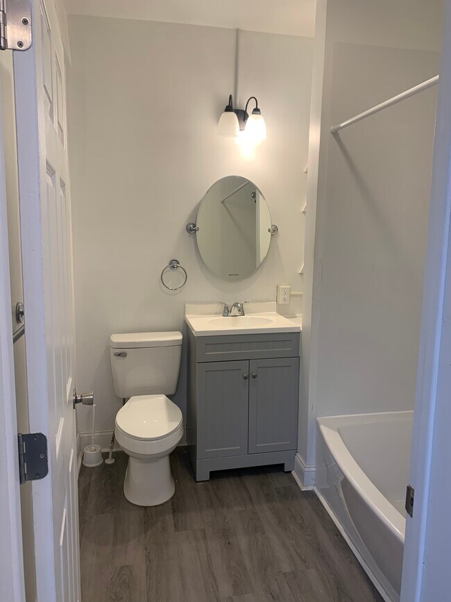 Photo - 319 N Main St