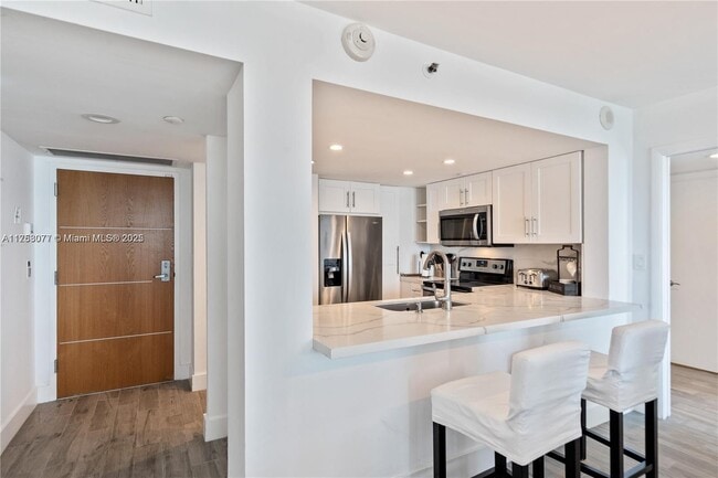 Photo - 400 S Pointe Dr Unit 1102