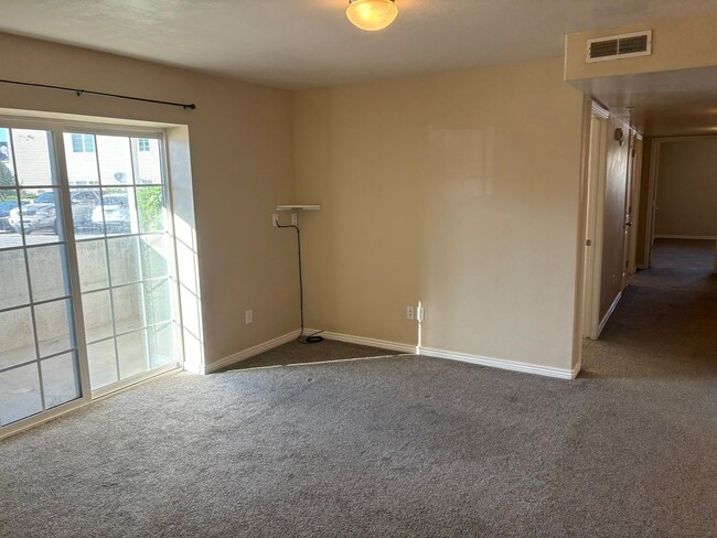Ground Floor 3 Bedroom Condo - Ground Floor 3 Bedroom Condo Unidad 1