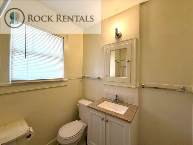 Photo - 1 Bed 1 Bath House
