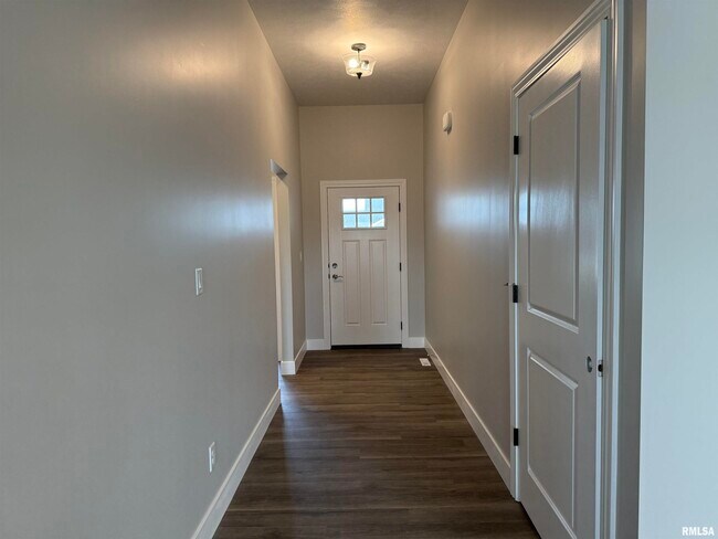 Photo - 1601 Blenheim Dr