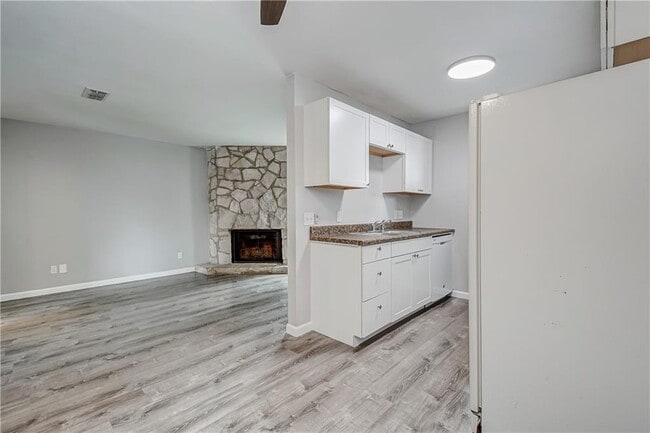 Photo - 4307 S 1st St Unit 108