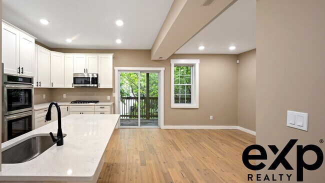 Photo - 5 Monmouth St Unit 2