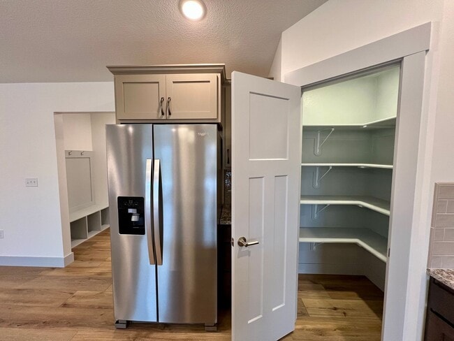 Photo - Newly built 3-bedroom duplex in Irvine Acres!
