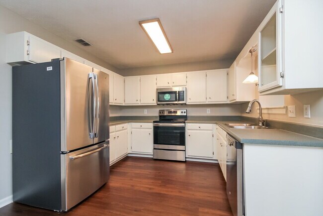 Photo - 1231 Azure Way