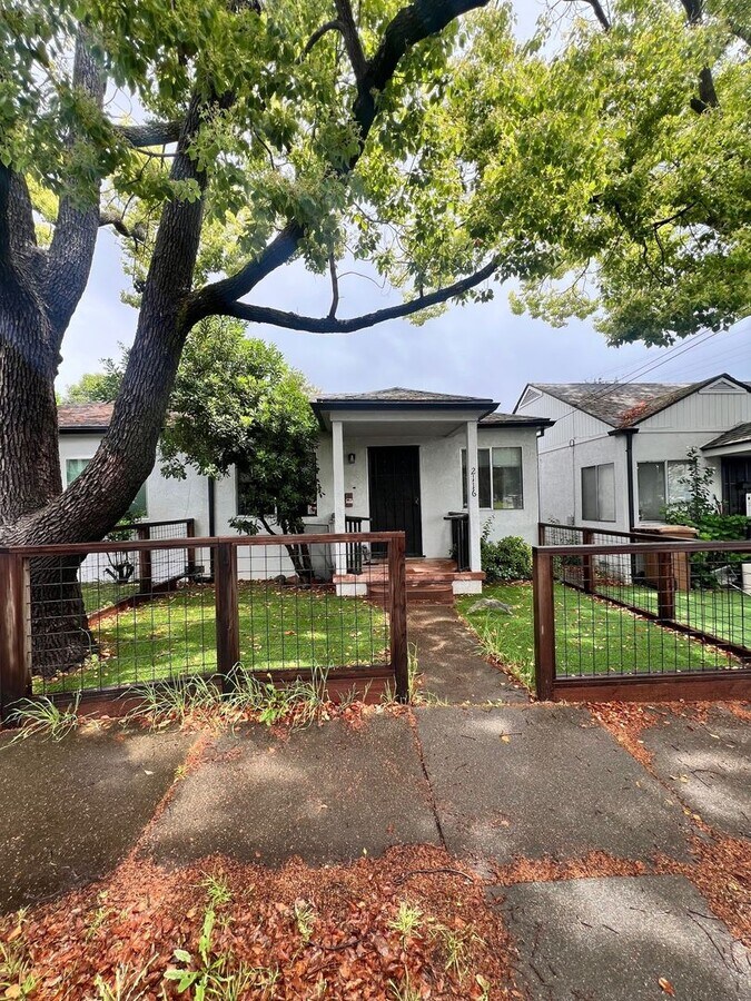 Yajome, 2100-2118* - Yajome, 2100-2118* Unit 2116