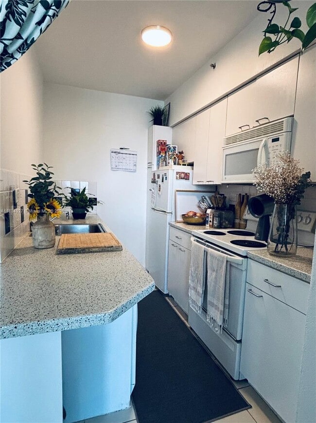 Photo - 1500 Bay Rd Unidad 810S