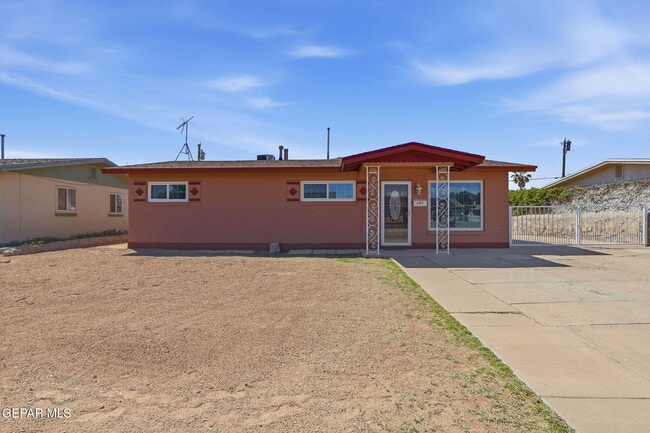 Photo - 157 Cherry St