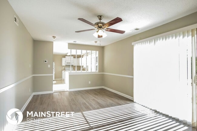 Photo - 8109 Beechwood Terrace