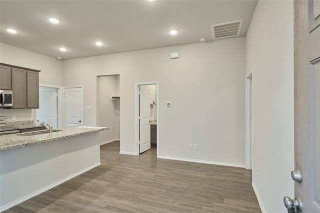 Photo - 9992 Calendar St