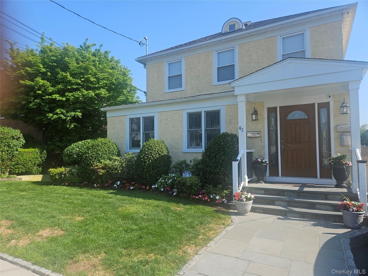 Photo - 43 Elmwood Ave Unit 1st Floor
