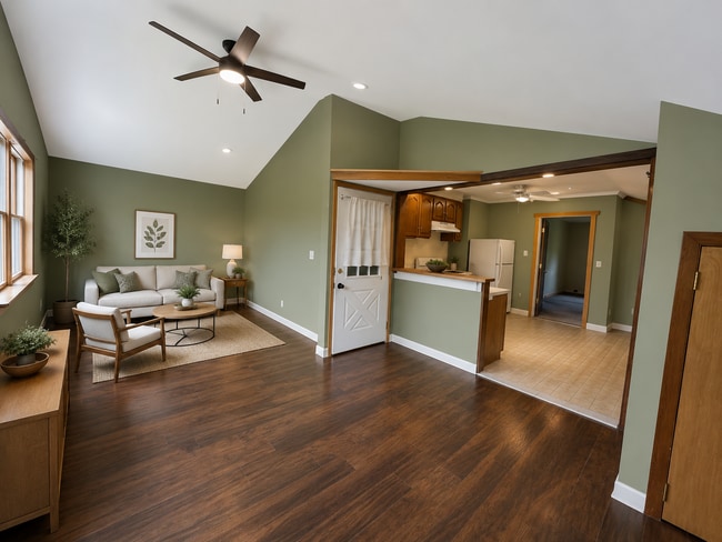 Building Photo - 42 Cupola Rd Unit 2 Bedroom Apartment & 2Car Garage