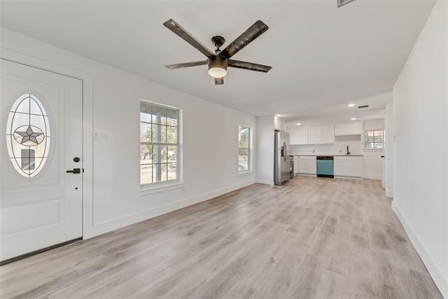 Photo - 303 W Broad St