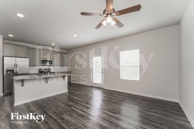 Photo - 10714 Rivergate Dr NW