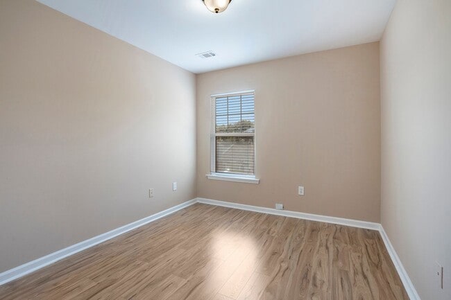 Photo - 804 Arbor Gate Ln