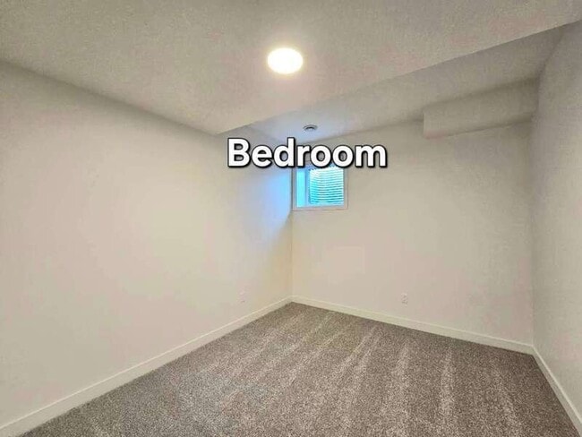 Photo - 4632-4177 177 Ave NW Unit Lower
